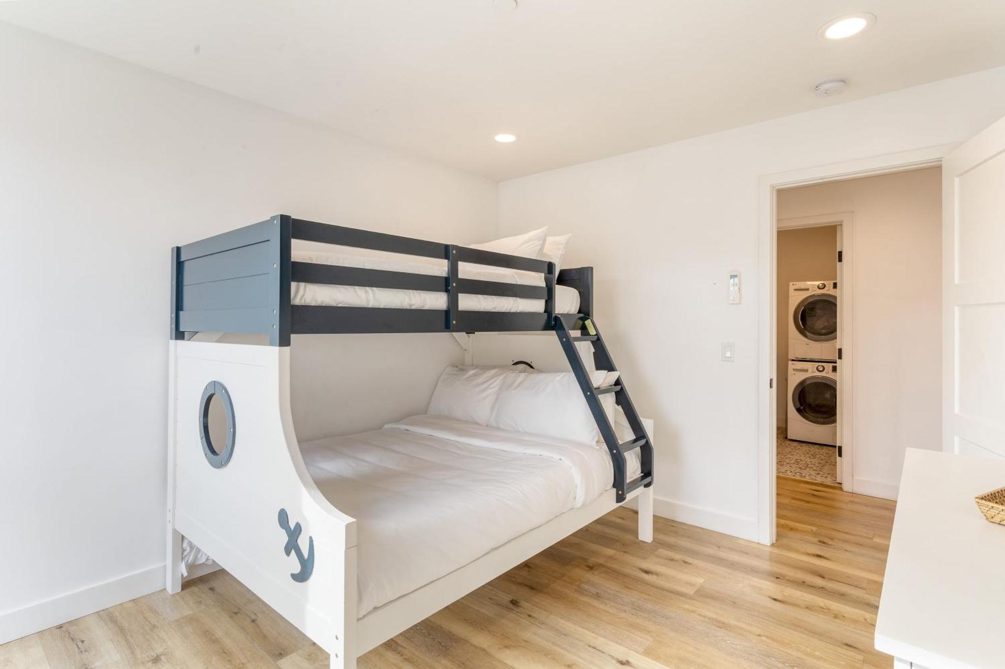 Velvet Sand Buyout By Avantstay Steps To Newport Beach Sleeps 22 Exterior foto